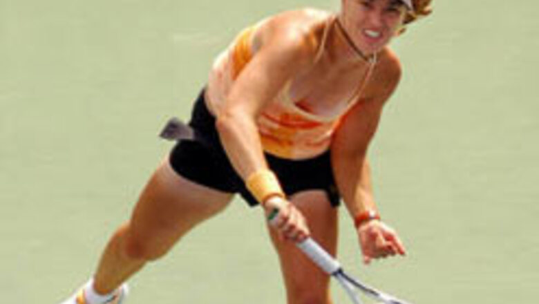 Hingis reaches the final of Montreal Cup