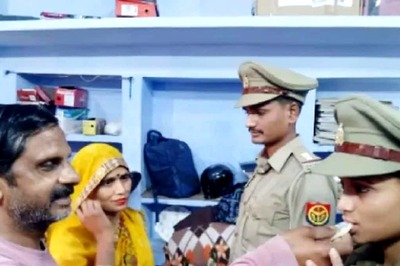 Meet Balbir Singh, The Agra Labourer Whose Son And Daughter Are Now UP Sub-Inspectors