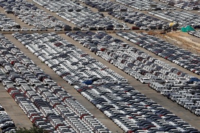 Domestic Passenger Vehicle Sales Drop 7.61 Per Cent in February: SIAM