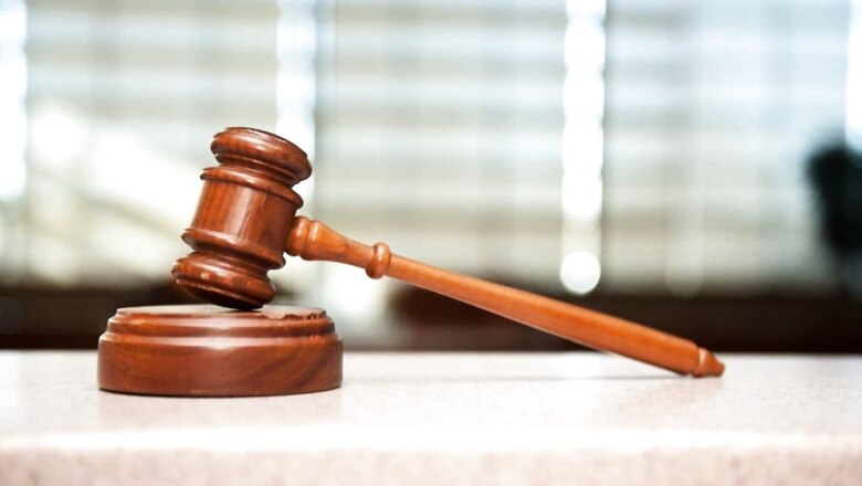 Russian Court Bans Instagram, Facebook as 'Extremist' Amid Conflict With Ukraine