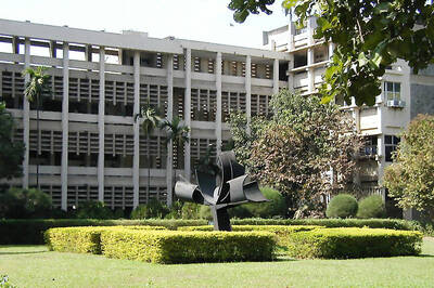 Government Wants IITs to Accredit Engineering Colleges Across India