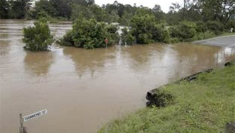 Rising floods spread to second Australian state