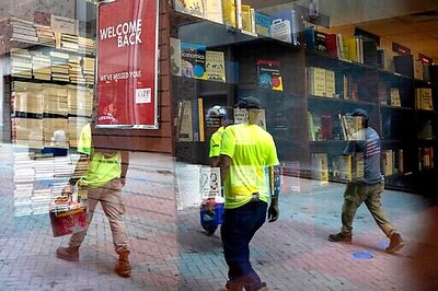 US Consumer Confidence Dips Slightly In October To 100.9