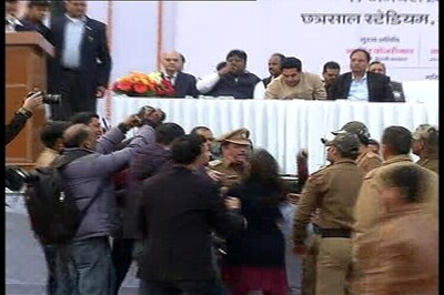 'Seriously thinking' of deploying party volunteers to protect Kejriwal: AAP