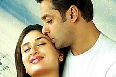 Salman, Kareena mobbed in the Capital