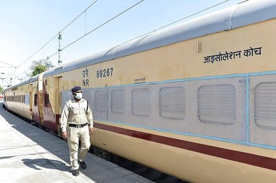 Railways Ferried Over 2.5 Lakh People Stranded During Lockdown in 222 Special Trains: MHA