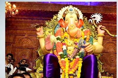Amit Shah Visits Mumbai's Lalbaugcha Raja With CM Eknath Shinde, Offers Prayers