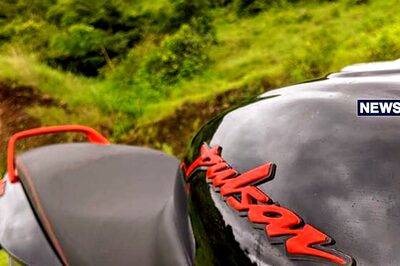 Bajaj Pulsar 220F: Price, Mileage, Features, Colours, and More