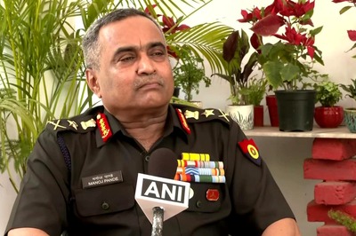 Army Chief Gen Pande Begins 3-day Visit to Ladakh Region; Reviews Security Scenario Along LAC