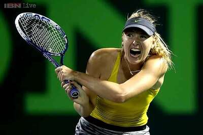 Maria Sharapova advances at Sony Open