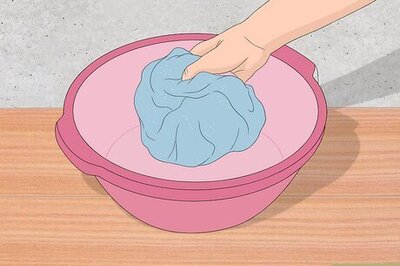 How to Remove Fiberglass from Clothing