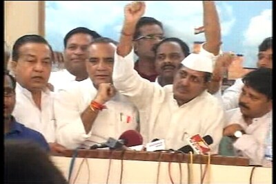 High drama in MP Assembly, BJP, Congress MLAs get into scuffle over Vyapam scam