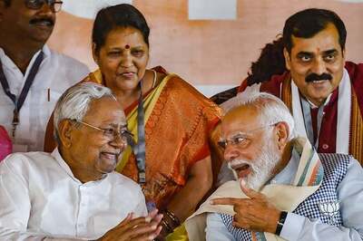 ‘4,000 MPs For NDA': Modi On Stage, Nitish Kumar's Faux Pas At Bihar Rally; RJD Says Defeat Is Visible