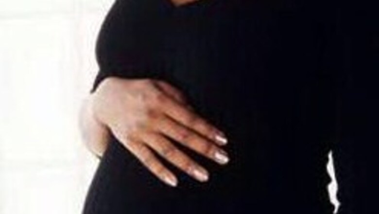 Eating apples, fish benefits moms-to-be