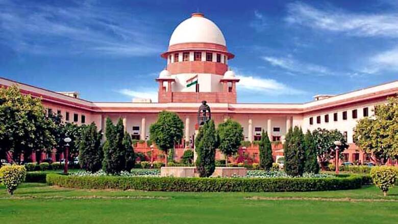SC issues notice to govt on plea against Aadhaar
