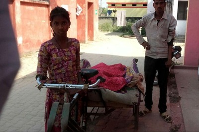 Poverty Forces Disabled UP Man to Carry the Dead Body of his Father in Hand Cart