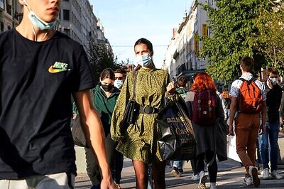 French Nurses' Poll Paints Grim Picture As Virus Cases Soar