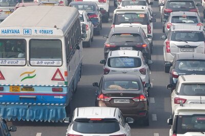 Traffic Snarls at Several Places in Delhi; Commuters Urge Police to Provide Solution