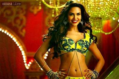 Actresses are for glamour in Sajid Khan's films: Esha Gupta