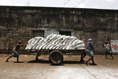 Government Allows Import of 3 Lakh Tonne Sugar at 25% Duty