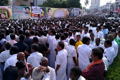 Jayalalithaa Death Anniversary: Hundreds Out on Streets, Rival AIADMK Factions Take Out Rallies