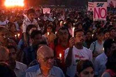 Floodgates of anger open at India Gate