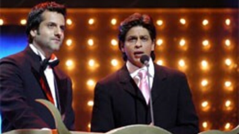 SRK does a Marathi jig in biscuit ad