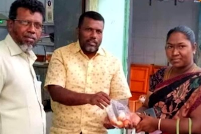 This Coimbatore Man Is Offering Tomatoes For Free But There's A Catch