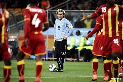 Forlan hoping to be fit as he chases WC award