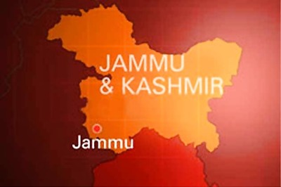 J&K: One man killed, 10 injured in motorcade mishap during PDP's election campaign