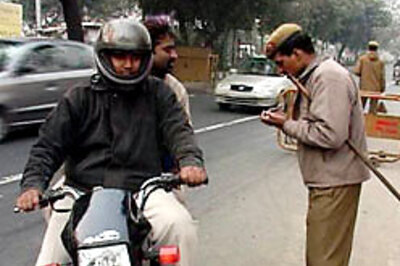 To check outsiders, Sena wants I-cards for Mumbaikars