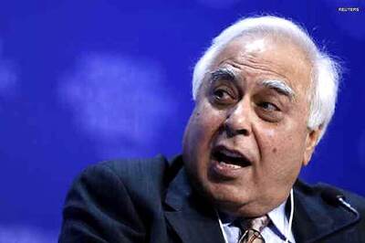 Oppn deriving mileage from corruption issue: Sibal