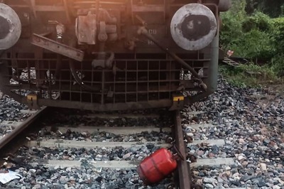 Third Attempt to Derail Train in Kanpur: Gas Cylinder Found on Tracks