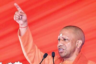 Yogi Says New India Knows How to Safeguard Its People, Cites UK Daily Report on Killing of Terrorists in Pakistan