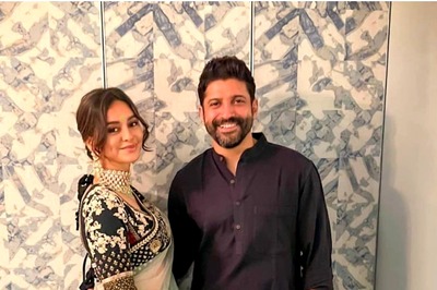 Farhan Akhtar to Perform a Special Song for His Bride Shibani Dandekar During Sangeet Ceremony?