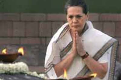 BSP too ditches UPA, Maya-Sonia honeymoon over