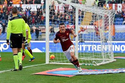 Serie A: Roma end winless streak with 2-0 victory over Genoa;  Juventus beat Carpi