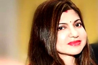 Alka Yagnik's Rare Hearing Disorder Sparks Ear Hygiene Awareness