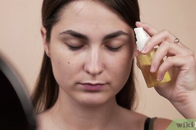 How to Lighten Your Eyebrows Without Bleach