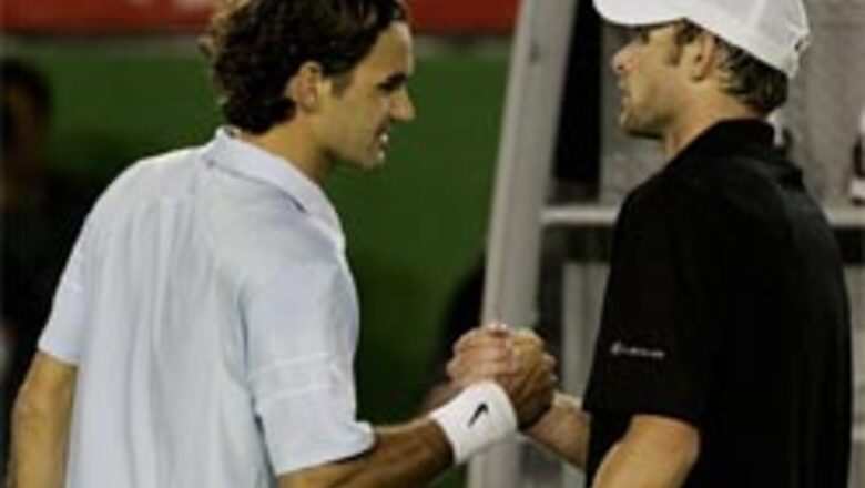 FedEx thrashes Roddick to enter final