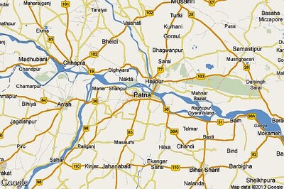 Speeding car kills 5 women, injures 1; angry people block roads