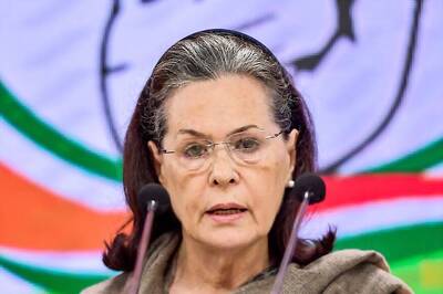 Amid Coronavirus Outbreak, Sonia Gandhi Urges People Not to Panic, Pitches for Relief Package
