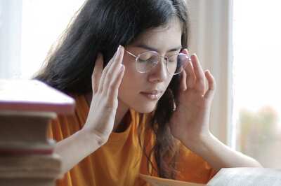 Everyone Taught Tanisha: Why Same Topper’s Face Appears on Multiple Coaching Centre Ads