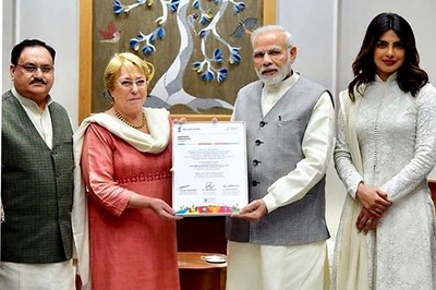 Priyanka Meets PM Modi in a Bandhgala; Online Traditionalists Approve her Dress Code