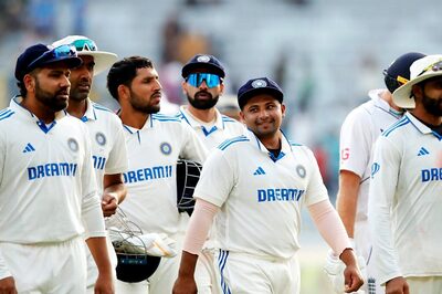 IND vs ENG 2024: Rohit Sharma Surrounded by Eight India Players Before Going for Review