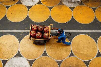 LPG Price: Price of Cooking Gas Hiked by Rs 50 in Delhi, to Cost Rs 769 Per Cylinder from Today