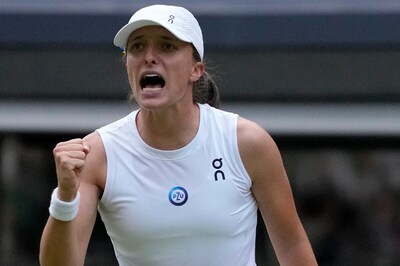 Wimbledon: Iga Swiatek Battles Her Way into Quarters; Novak Djokovic's Match Suspended