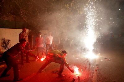Major Hospitals Reported Less Cases of Burn Injuries in Delhi This Diwali amid Cracker Ban, Covid-19