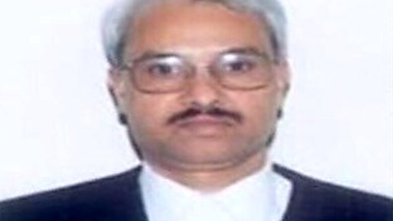 Karnataka High Court 'sues' its own judge