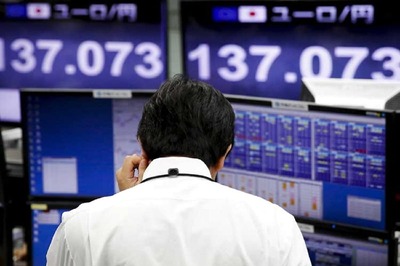 World Economy Unlikely to Re-attain Pre-pandemic Output Levels Before 2022: Report